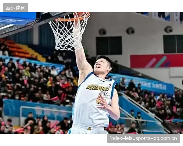 CBA浙江前场连续制造错位，攻势集中爆发